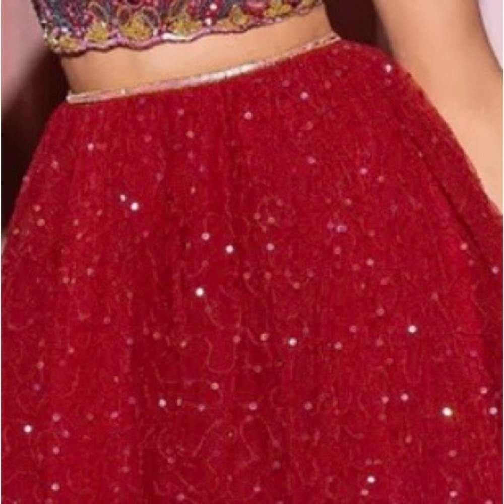 Elegant Red Embroidered two piece Dress - Picture 7 of 8